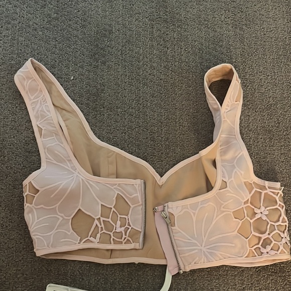 NBD x Revolve skirt and crop top set - Picture 6 of 7